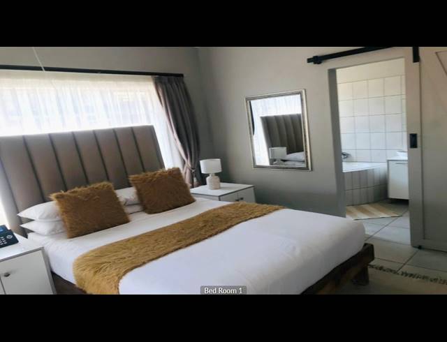 1,582M² LODGE FOR SALE IN MAKHADO
